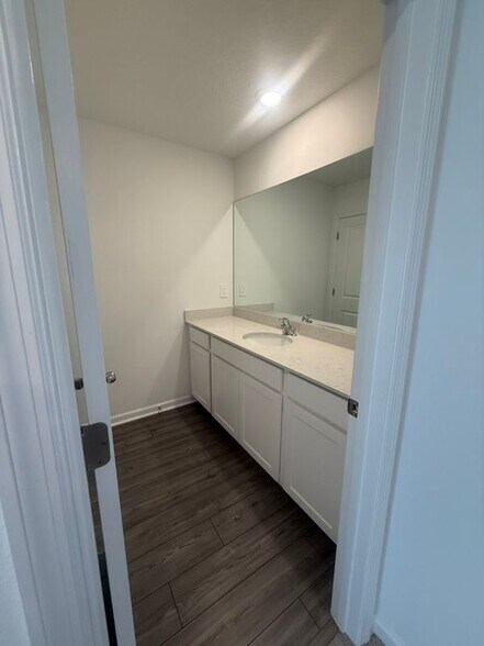 Building Photo - 4701 SW 83rd Lp