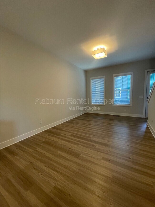 Building Photo - 146 Color Cir