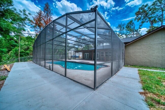 Building Photo - 1542 Sugarwood Cir
