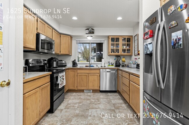 Building Photo - 1625 Sundrop Ln SE