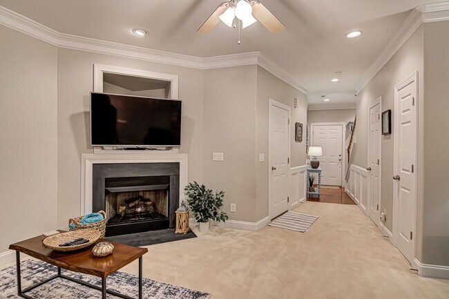 Building Photo - Fully Furnished 3BR/2.5BA Townhome – Private Community – Available 12/5