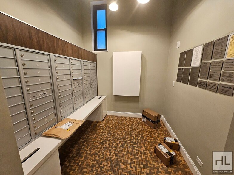 Building Photo - First-Floor Studio with Windowed Alcove in Gramercy