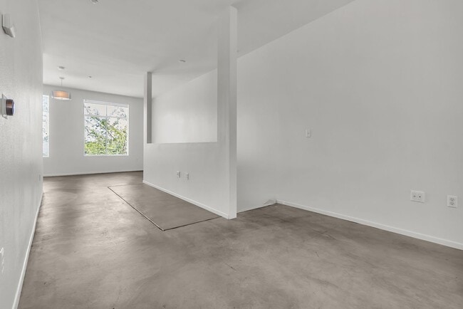 Building Photo - 144 S Harbor Blvd