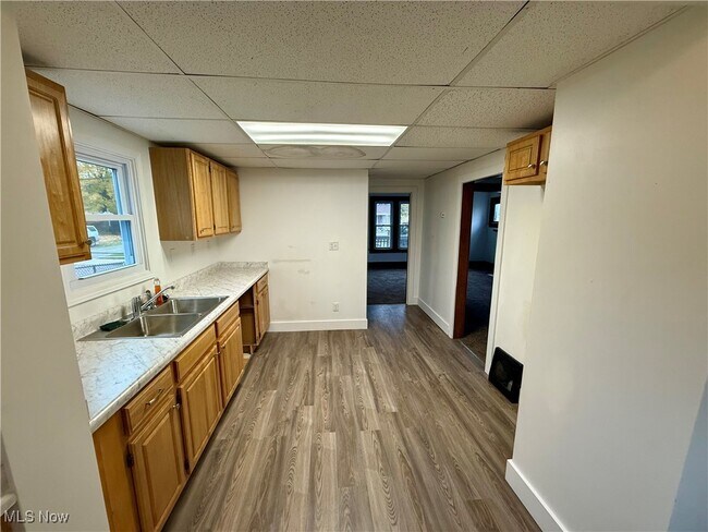 Building Photo - 846 Lee Dr