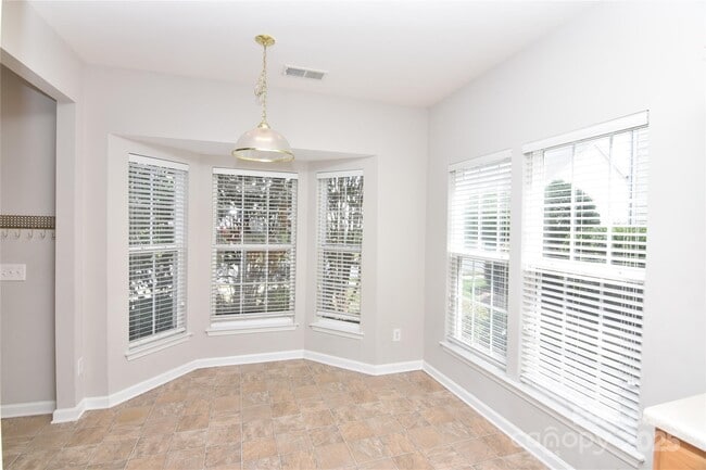 Building Photo - 614 Bayou Cir