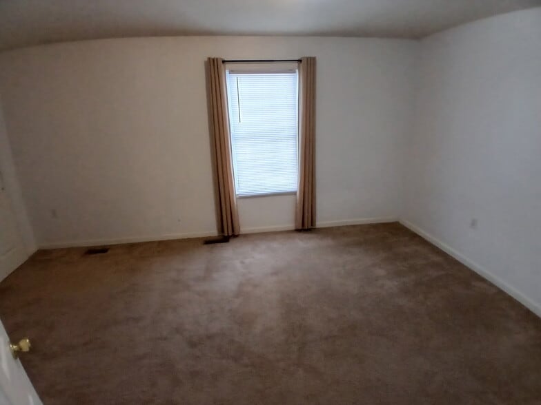 Building Photo - 91 Fuzzy Tail Dr