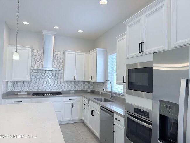 Building Photo - 164 Dalton Cir