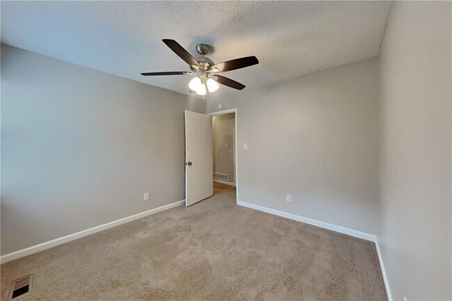 Building Photo - 4730 Spring Gate Dr