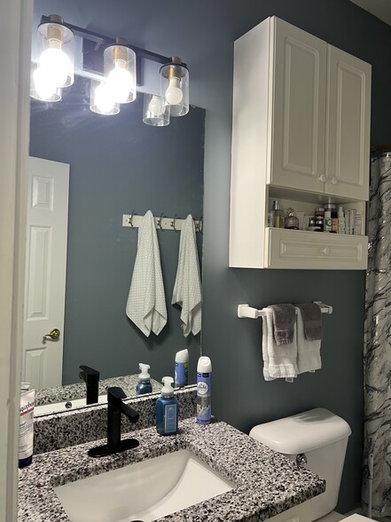 Building Photo - 4241 Hibiscus Dr