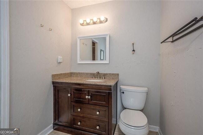 Building Photo - 501 Defoors Landing NW