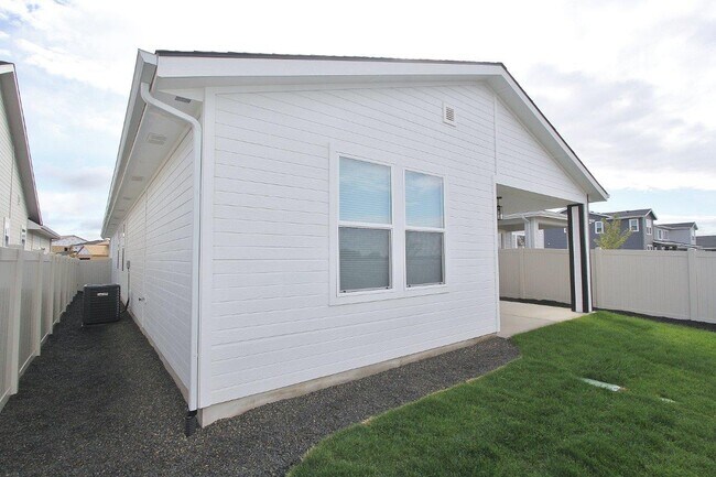 Building Photo - 5857 N Backfire Wy
