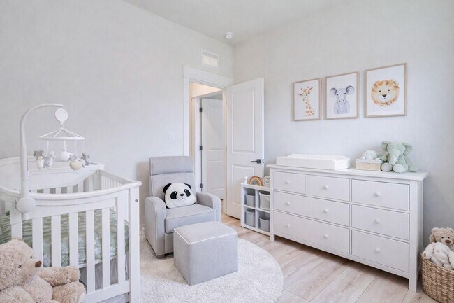 Building Photo - Beautifully upgraded 3 bedroom located on a cul-de-sac - Don't miss out!