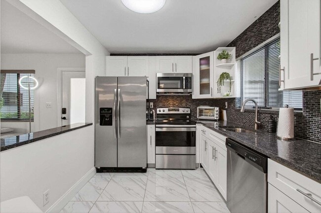 Building Photo - 15108 Ashland Dr