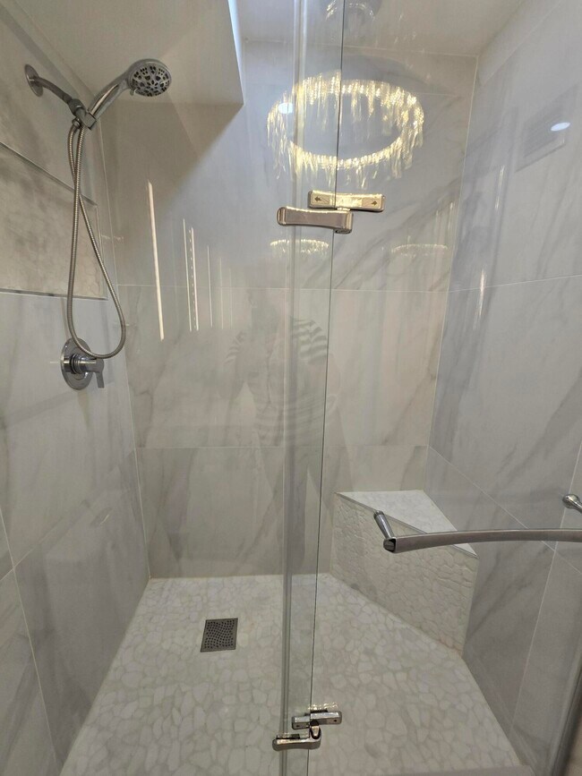 Building Photo - 3450 S Ocean Blvd