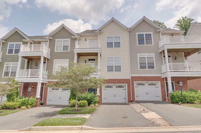 Building Photo - 2170 Saranac Ct