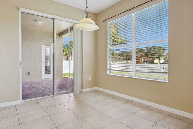 Building Photo - Spacious 4-Bedroom Gem with 3 Baths and 2238 Sq Ft of Comfort in Clermont!