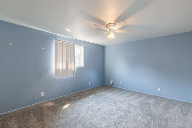Building Photo - 2 Bedroom 1 Bathroom Unit Available Near BSU