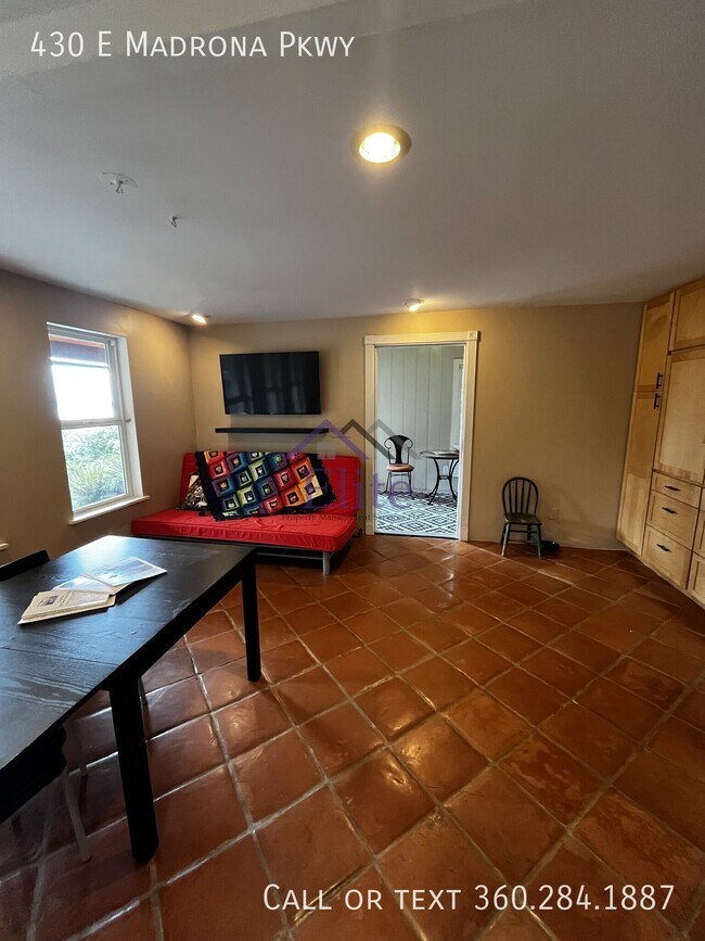 Building Photo - 430 E Madrona Pkwy