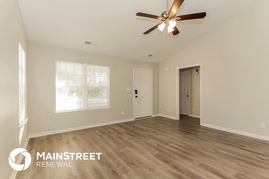 Building Photo - 136 Sterling Terrace Dr
