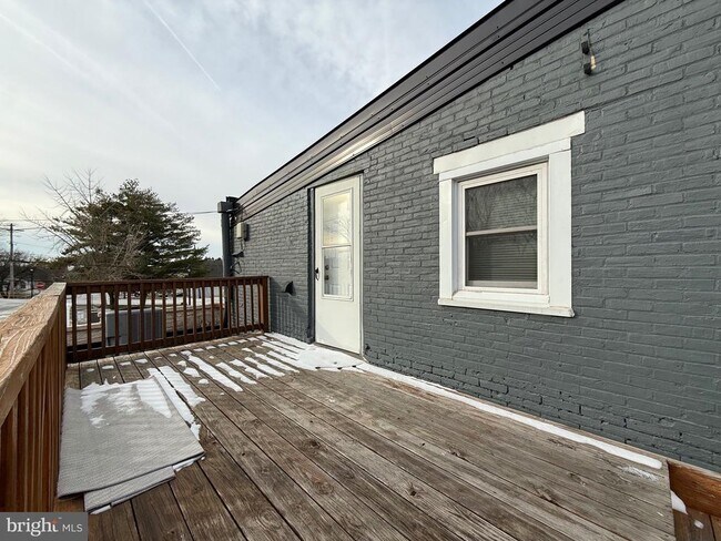 Building Photo - 55 S 3rd St