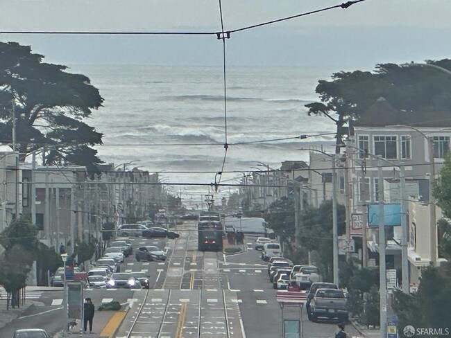 Primary Photo - 1927 Taraval St