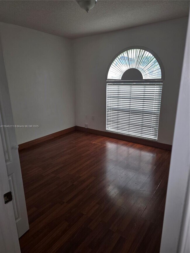 Building Photo - 14300 SW 152nd Pl