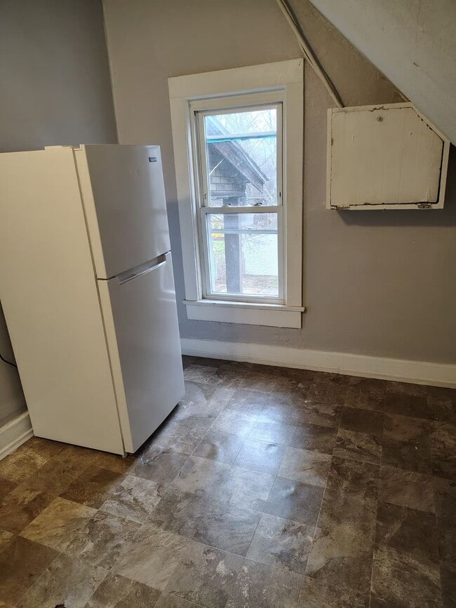 Building Photo - 51 Cotter Ave