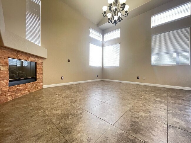 Building Photo - Gorgeous 2-story home in the Green Valley ...