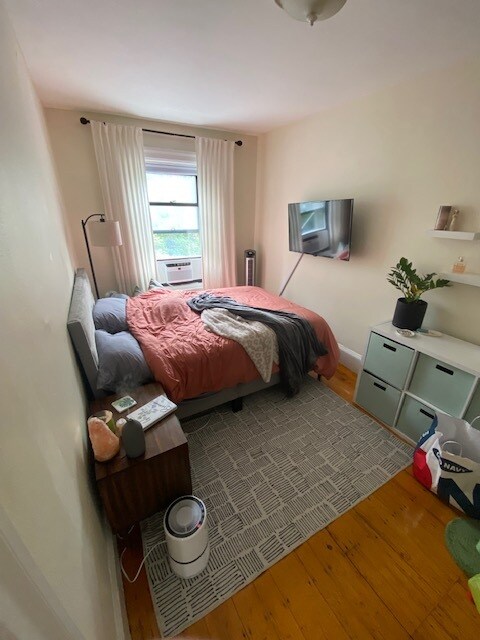 Building Photo - 1073 Beacon St