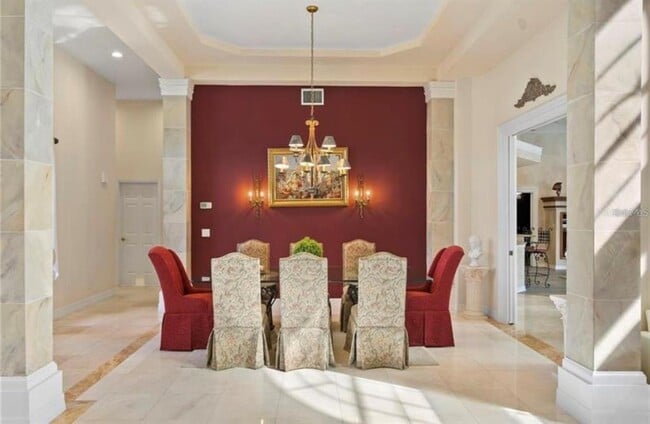 Building Photo - 2270 N Highland Ave