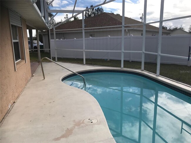 Building Photo - 1112 Gardanne Ct