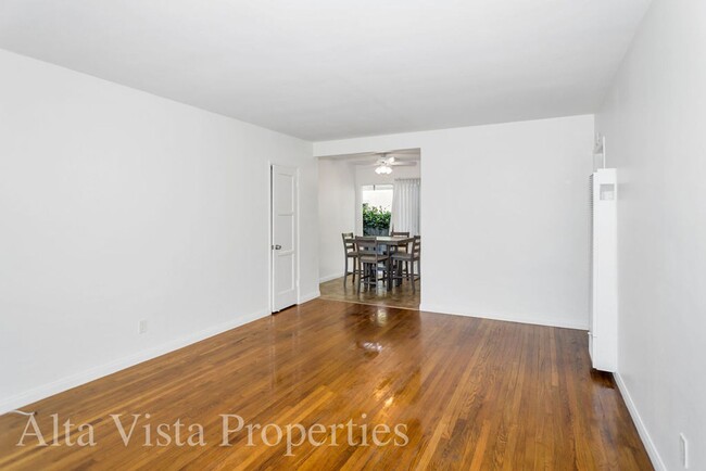 Building Photo - Great two bedroom, one bath beach bungalow...