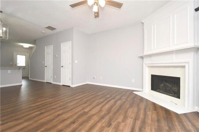 Building Photo - 233 Buckland Dr