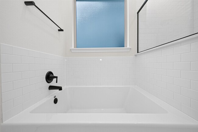 Building Photo - 23639 Red Rowan Ln