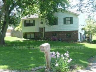 Building Photo - 1817 Sedgewick Dr