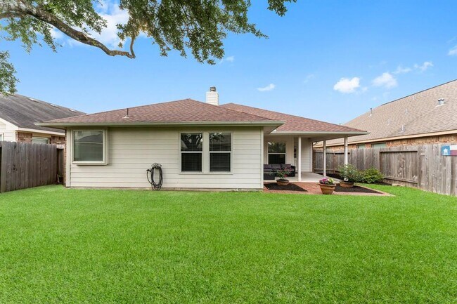 Building Photo - 28518 Lockeridge Farms Dr
