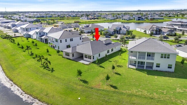 Building Photo - 15144 Wildwood Cir