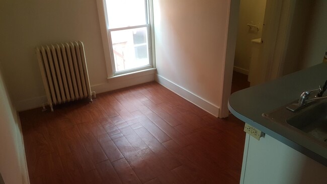 Building Photo - 108 Fayette St