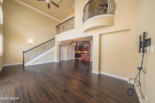 Building Photo - 5090 Riverside Dr