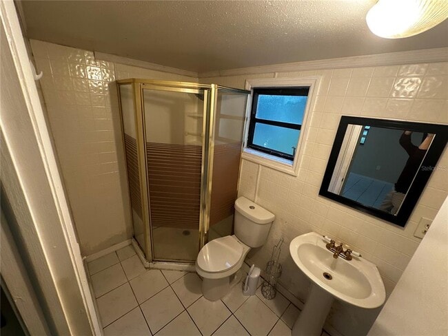 Building Photo - 2134 Bradford St