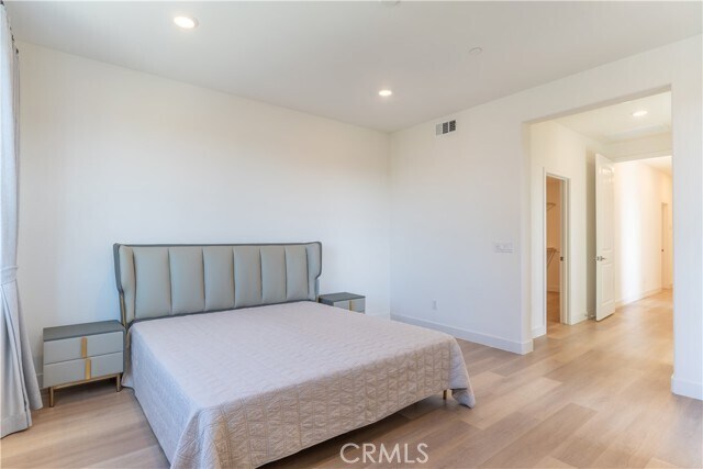 Building Photo - 301 Baluster