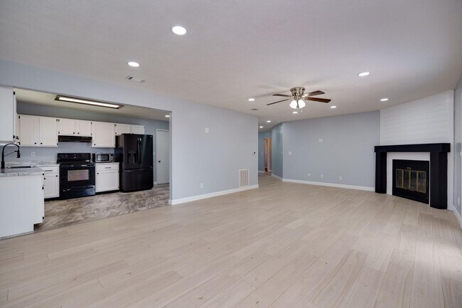 Building Photo - 6214 Shull Rd