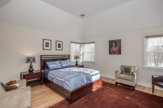 Building Photo - 19 Grape Arbor Ln