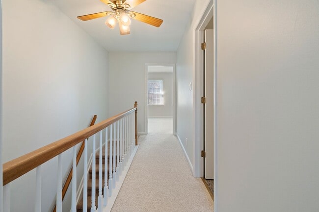 Building Photo - Close to UNC - 2 bedroom available now!