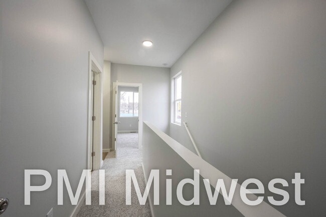 Building Photo - "Charming 2-Bedroom Gem with 1.5 Baths on East Michigan Street – A Cozy 949 Sq. Ft. Haven in Indi...