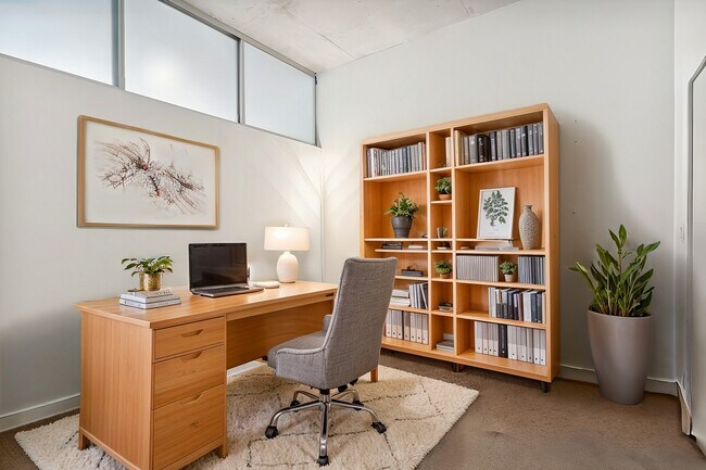 Building Photo - 235 W Van Buren St