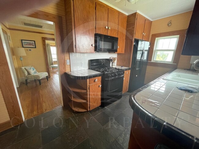 Building Photo - 57091 Kohler Dr