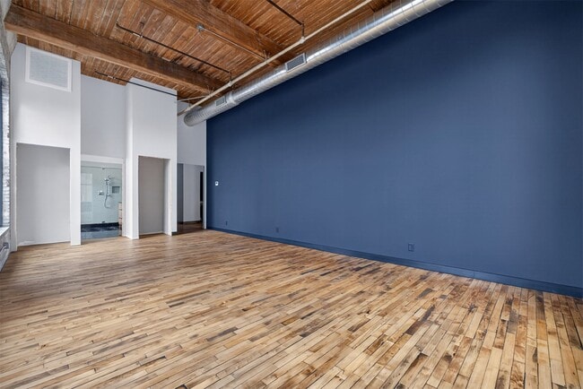 Building Photo - 2647 Locust St