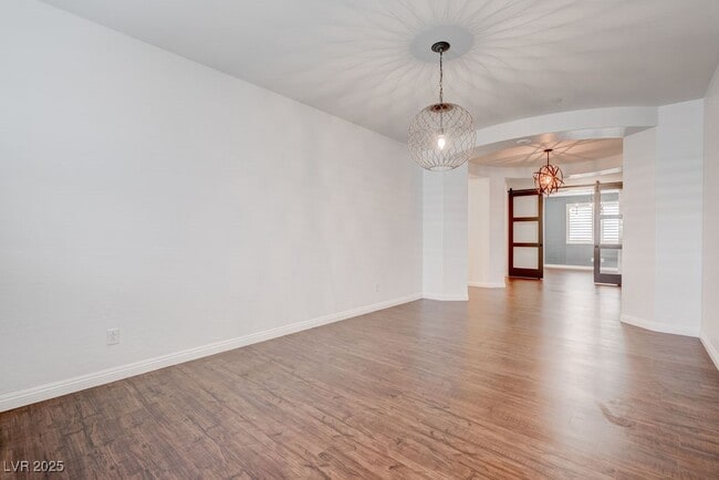 Building Photo - 2489 Cingoli St