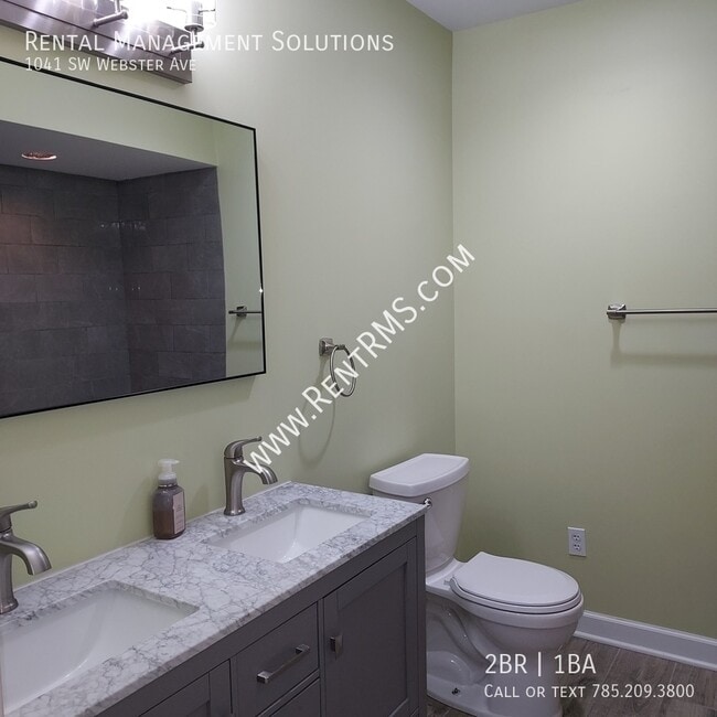 Building Photo - 1041 SW Webster Ave